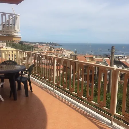 Casa Vacanze Acitrezza Апартаменты