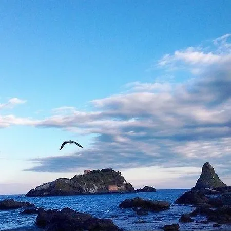 Casa Vacanze Acitrezza アパート